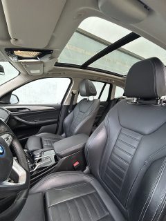 BMW iX3 Vollausstattung / Head up Display, Impressive, Panoramaglasdach, Leder, uvm
