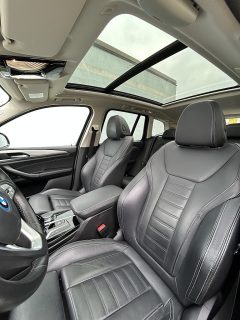 BMW iX3 Vollausstattung / Head up Display, Impressive, Panoramaglasdach, Leder, uvm