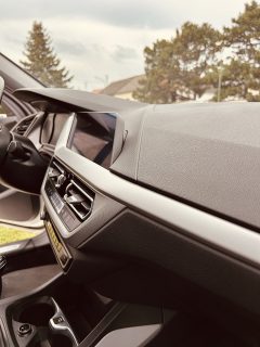 BMW 118i - Topzustand, Navi, 2 Zonen Klima, Lordrsenstütze, Innen-Außenspiegelpaket