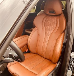 BMW X7 M60i xDrive  Neupreis 200.000 € - 1. Besitz Neuwagenzustand // 6 Sitzer // Topausstattung