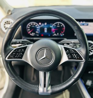 Mercedes-Benz GLA 200d Neupreis 57.000 € 4matic Entry Österreich-Edition Aut. - Topzustand - AHK - Winter Paket LED Scheinwerfer