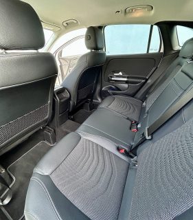 Mercedes-Benz GLA 200d Neupreis 57.000 € 4matic Entry Österreich-Edition Aut. - Topzustand - AHK - Winter Paket LED Scheinwerfer