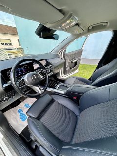 Mercedes-Benz GLA 200d Neupreis 57.000 € 4matic Entry Österreich-Edition Aut. - Topzustand - AHK - Winter Paket LED Scheinwerfer