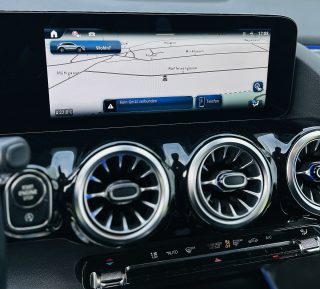 Mercedes-Benz GLA 200d Neupreis 57.000 € 4matic Entry Österreich-Edition Aut. - Topzustand - AHK - Winter Paket LED Scheinwerfer